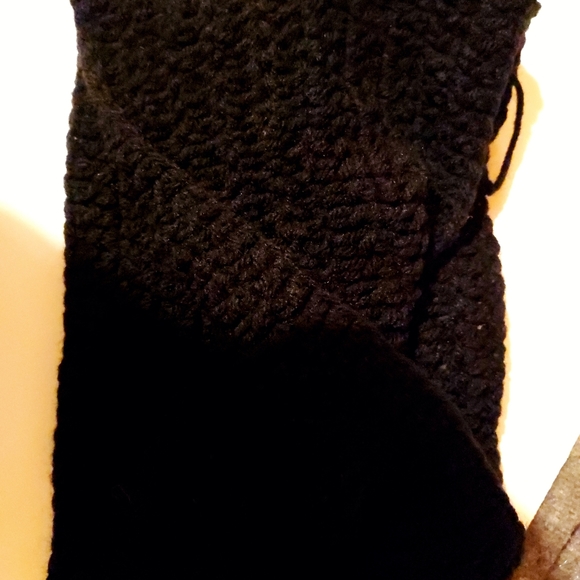 L❤️ve HANDMADE.  Earwarmers/ Headwarmers 4/$30. - Picture 8 of 9